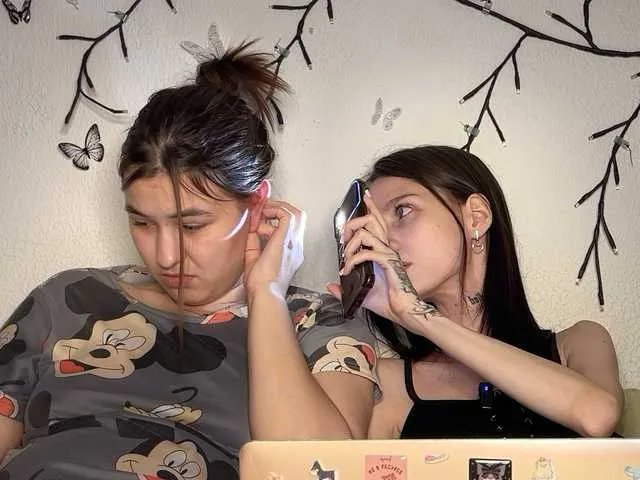 2Love-Love2 from BongaCams