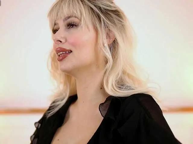 Cute AdelineKing from BongaCams AdelineKing from BongaCams