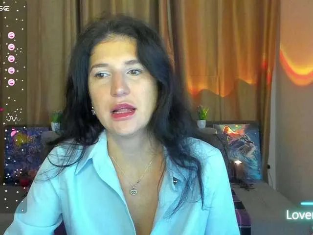 AliannaSoloKisses from BongaCams