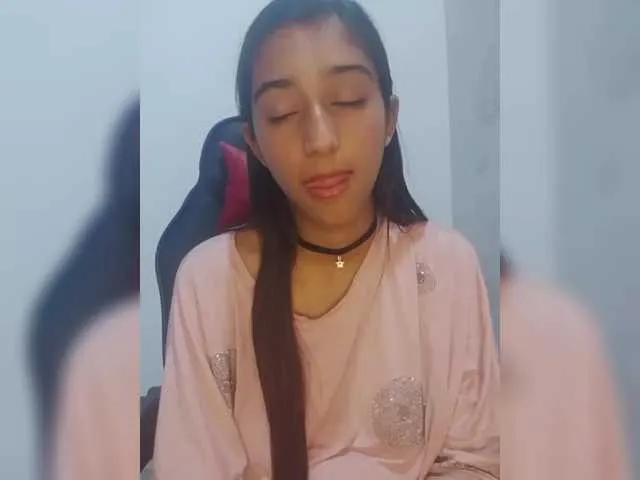 AlinaPopy from BongaCams