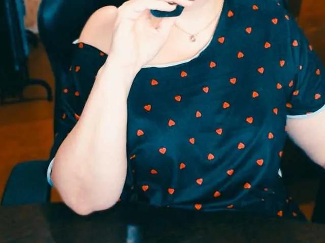 Alisa1917 from BongaCams