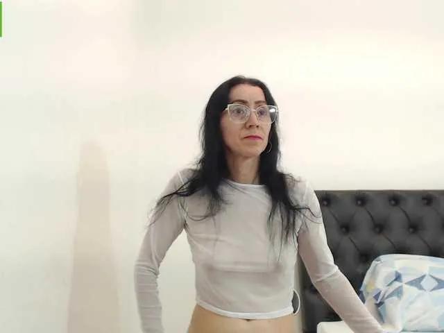 Slutty Amysnow wants you to fuck her body now amysnow from BongaCams