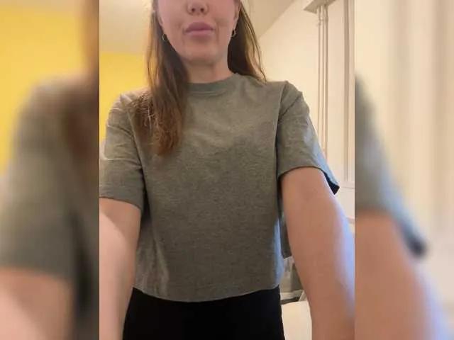 AnnaHott from BongaCams