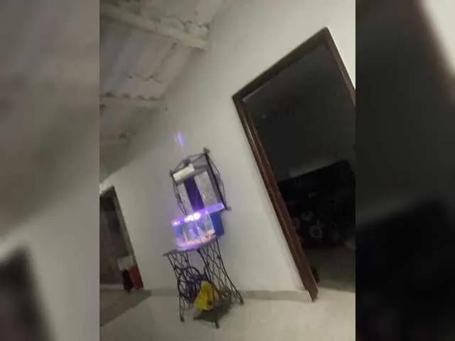 anyelobo23 from BongaCams