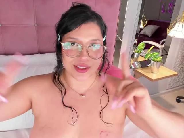 ArticaBelle from BongaCams