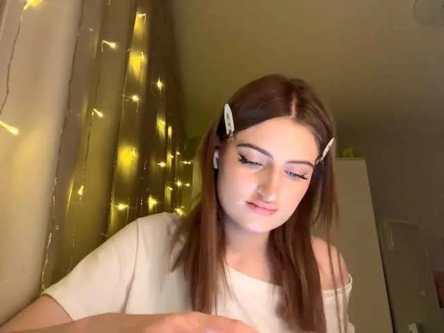 AuraLahrman from BongaCams
