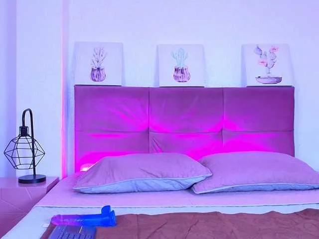 babyblondie from BongaCams