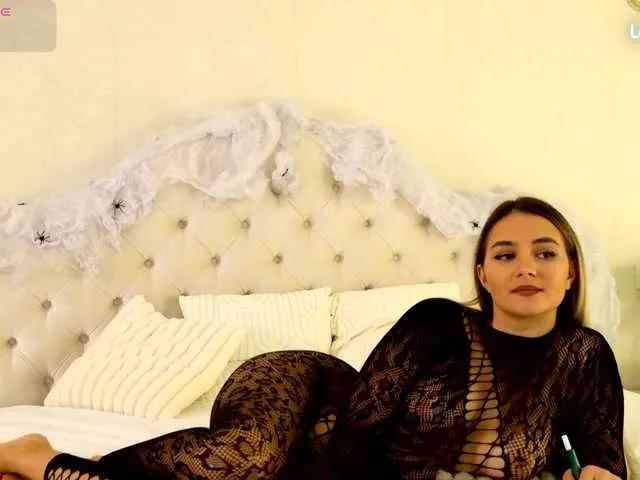 BlondieAnnia from BongaCams