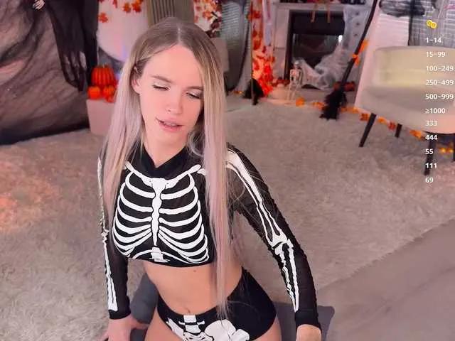 BlushMikki from BongaCams