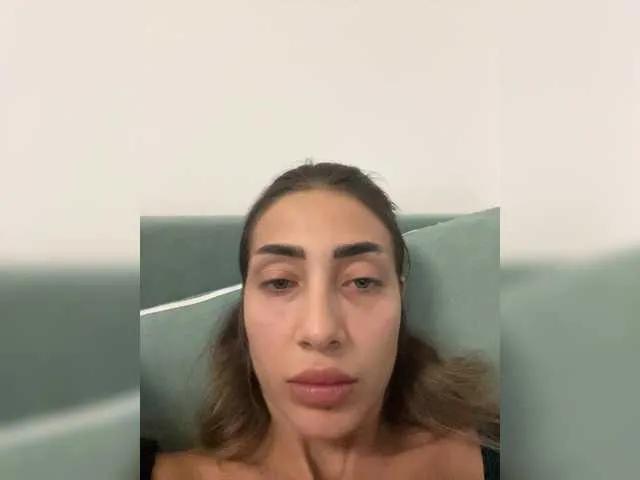 BonnyBon from BongaCams