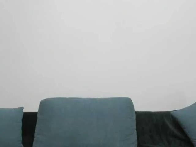 bubble-gum122 from BongaCams