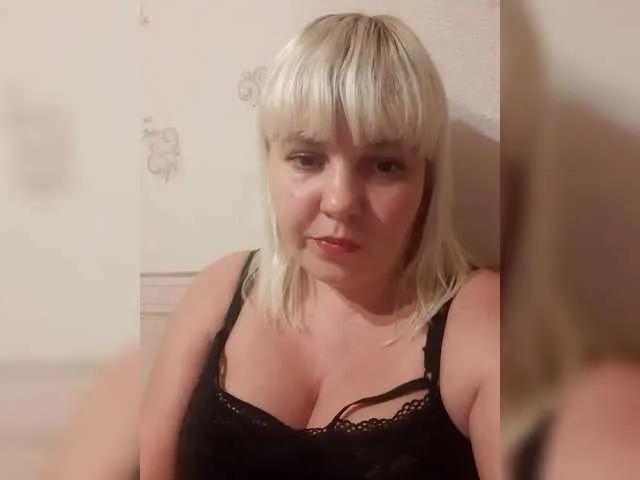 Businka000 from BongaCams