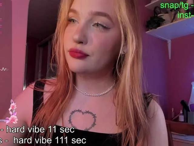 CarolineLovers from BongaCams