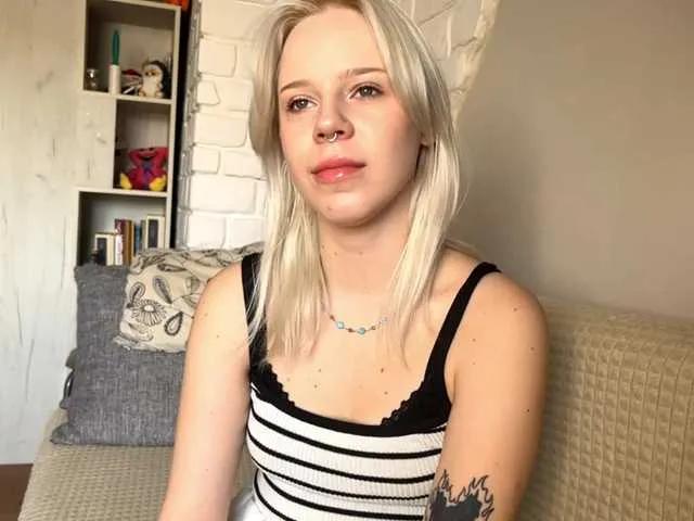 Slutty ChelseaLascurain wants you to fuck her body now ChelseaLascurain from BongaCams