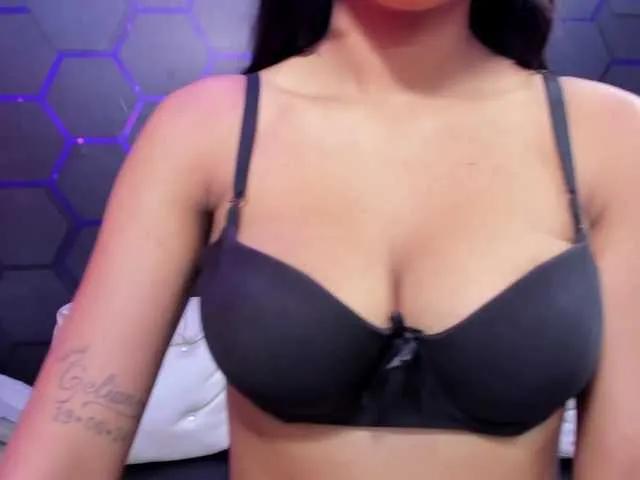 Daring-Latinavip from BongaCams