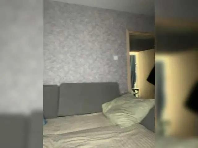 DiaDeuss from BongaCams