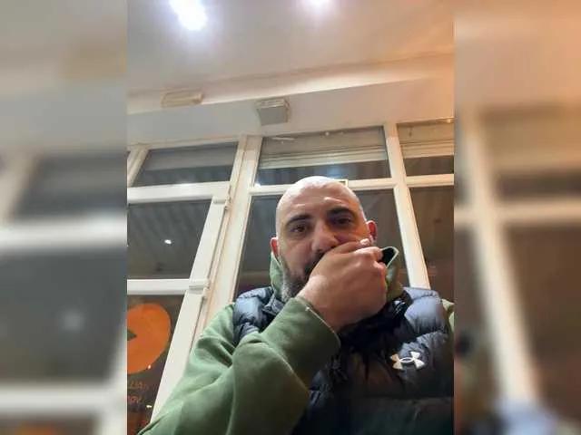 Flora8845 from BongaCams