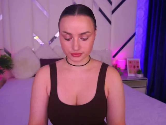 FloraGreys from BongaCams