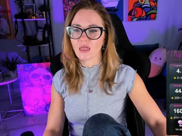 FreyaAkerson from BongaCams