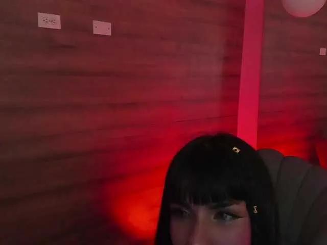 GummyLuv from BongaCams