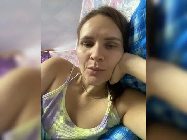Helenj from BongaCams