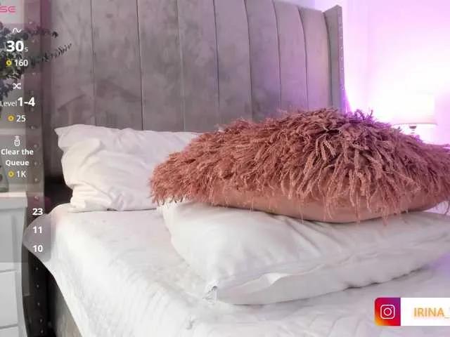 IrinaTannedd from BongaCams