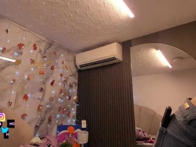 Katemoss70 from BongaCams