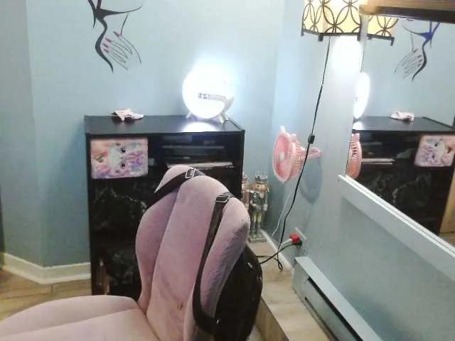 Kelya from BongaCams