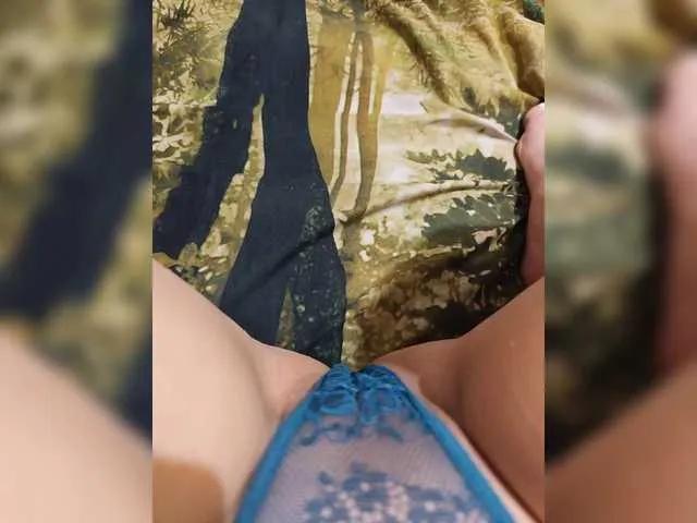 Hot Kiskis-s wants you to fuck her body now Kiskis-s from BongaCams