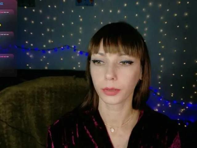 Lady-Caroline from BongaCams