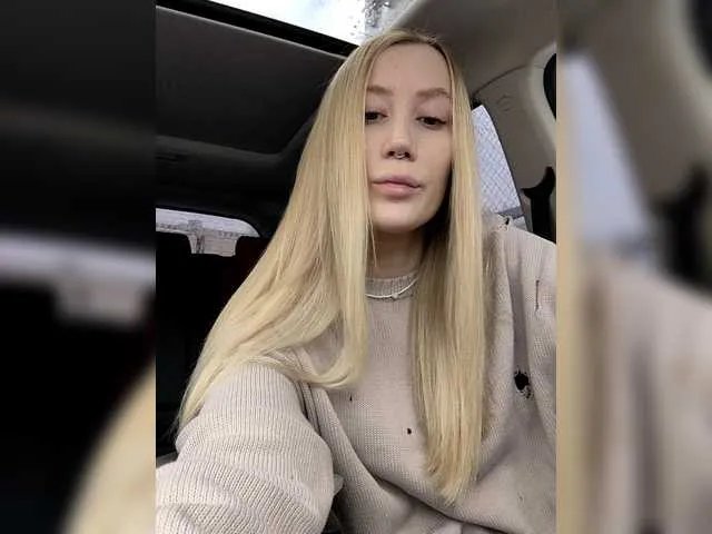 lana-lana03 from BongaCams