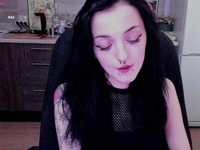 lddwntr from BongaCams
