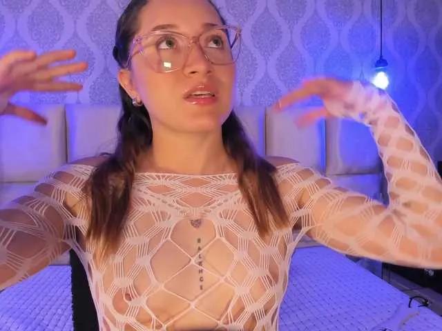 BongaCams LeiahBlonde LeiahBlonde from BongaCams