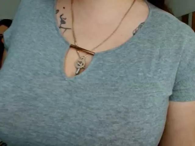 Leilabeayte24 from BongaCams