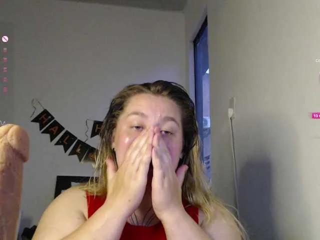 Try sexy performer Lilye Lilye from BongaCams