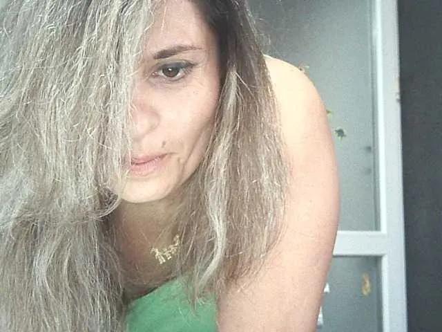 lionessmom from BongaCams