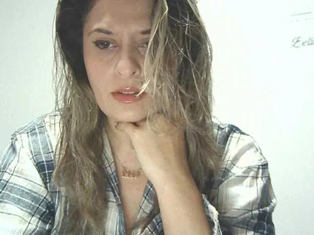 lionessmom from BongaCams