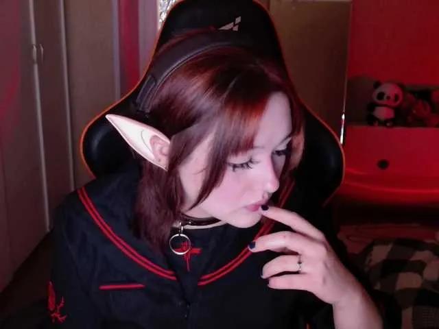 LylyBearrr from BongaCams