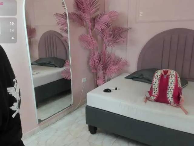 Madyscarlett from BongaCams