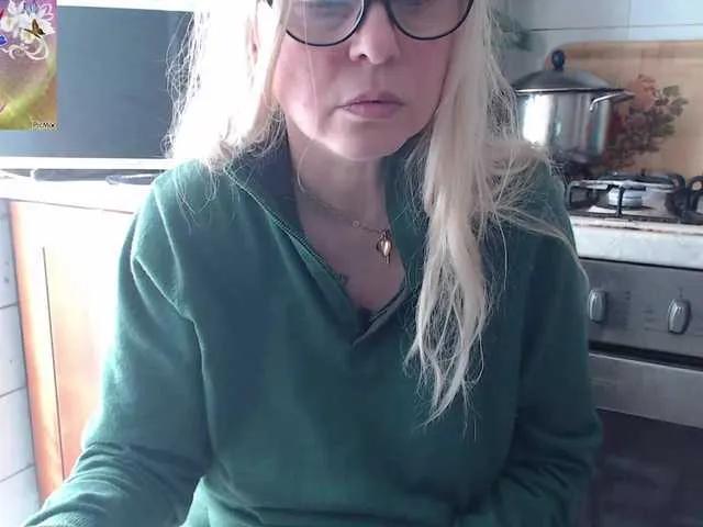 Cute martachatte19 from BongaCams martachatte19 from BongaCams