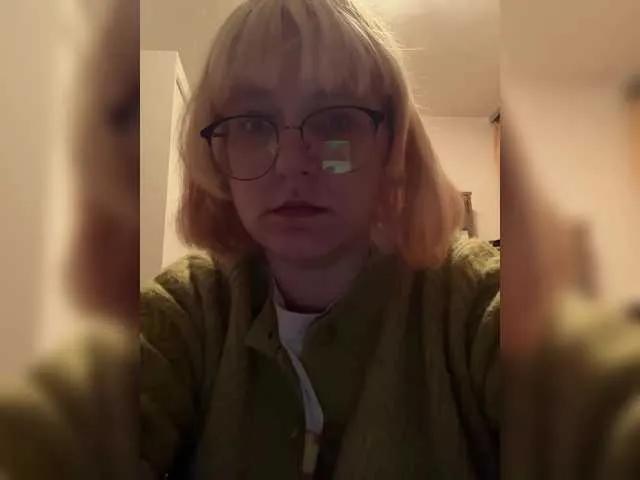 Discover Meowmiuu, she wants to masturbate for you meowmiuu from BongaCams