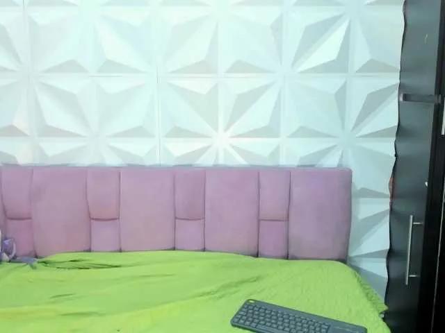 Mia-Collivens from BongaCams