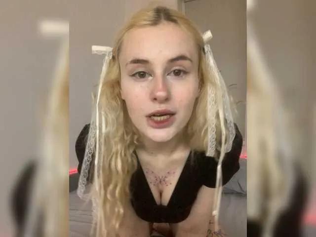 MilaElin from BongaCams