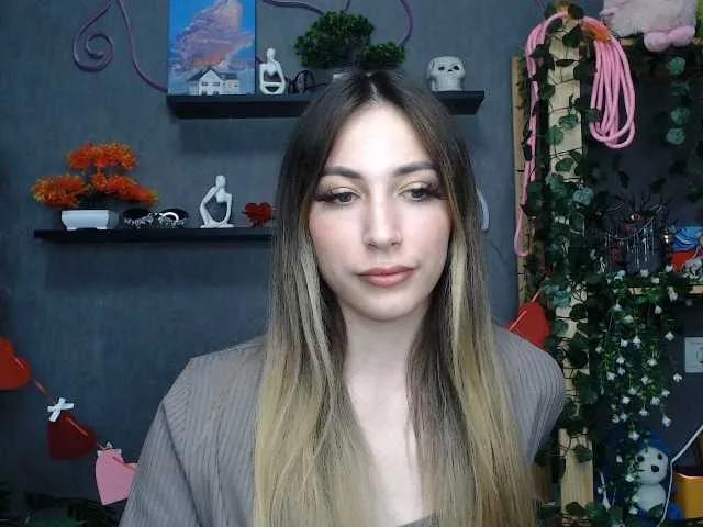 MiloNani from BongaCams