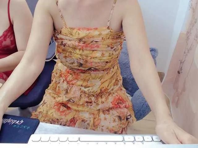 Mina102 from BongaCams