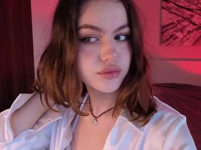 MiraBelle from BongaCams