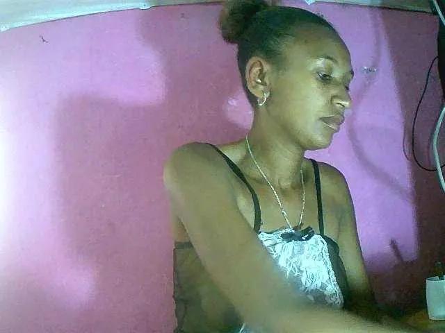 Mynah from BongaCams