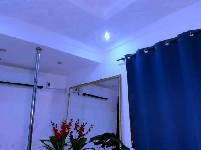 nahomy-ryans from BongaCams