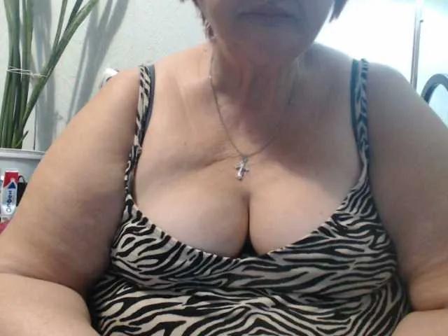 PeggySoft from BongaCams