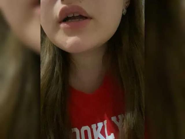 Regina-Lynne from BongaCams